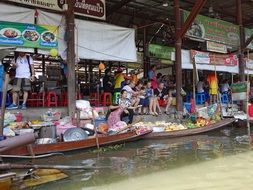 floating market Damnoen Saduak Thai