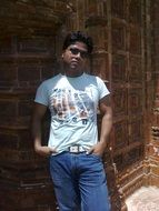Standing man with the sunglasses
