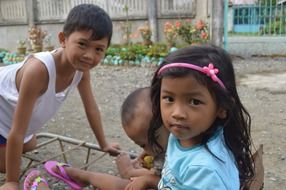 poor filipino children on street