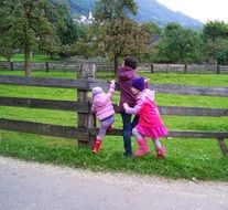 children play