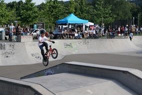 boy in bmx sport