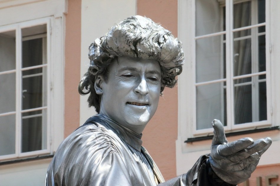 silver living sculpture of Mozart