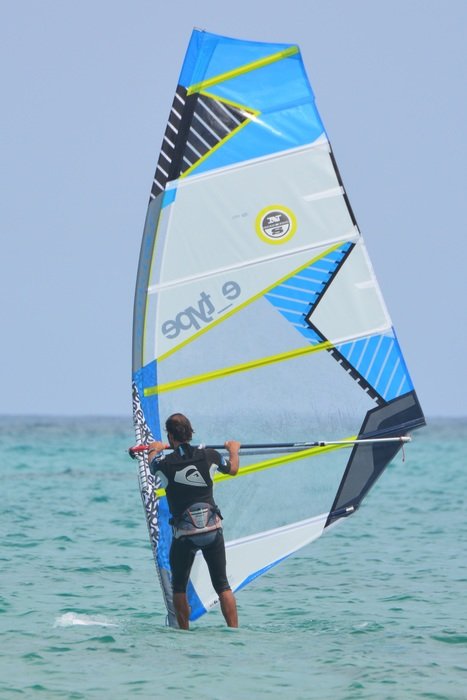man windsurf