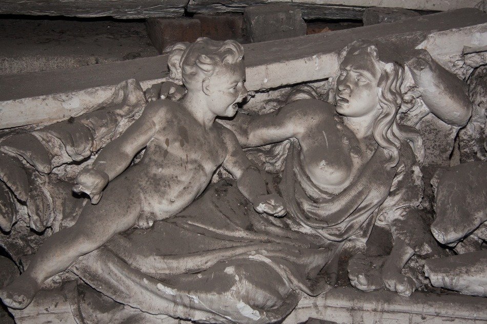 dusty mural mother with baby