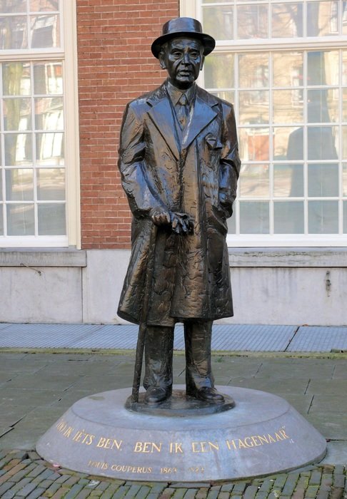 insanely beautiful statue louis couperus
