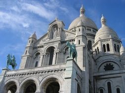 church with domes in paris