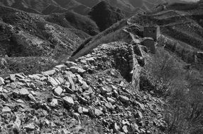 black and white photo of the great wall in China