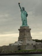 picture of the statue of liberty