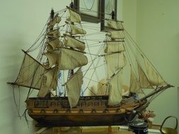 picture of antique ship statuette