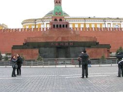 lenin tomb red square moscow