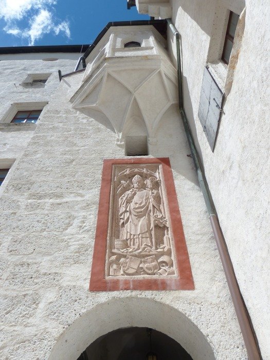 entrance to the castle in salzburg