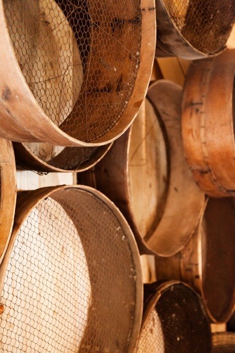 wooden sift object