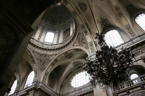 internal arches of the church of St. Paul in Paris