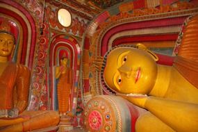 sri lanka sleeping buddha