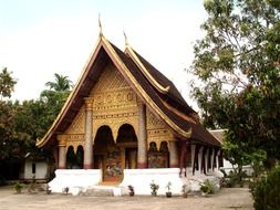 small temple in luang prabang