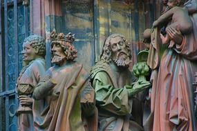 strasbourg cathedral statue