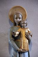 Virgin Mary with baby Jesus, statue