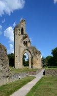 glastonbury ruin