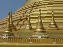 picture of golden buddhism temple in myanmar