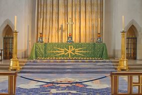 altar guildford in cathedral