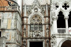 italy venice dom lion