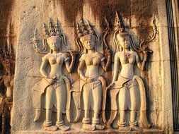 Angkor Wat temple figures