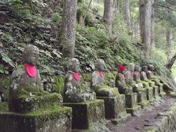 zen meditation statue