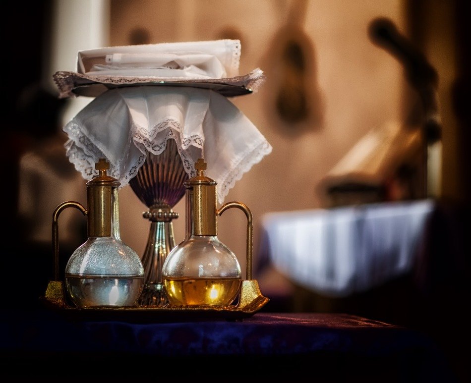 Holy wine is sign of faith