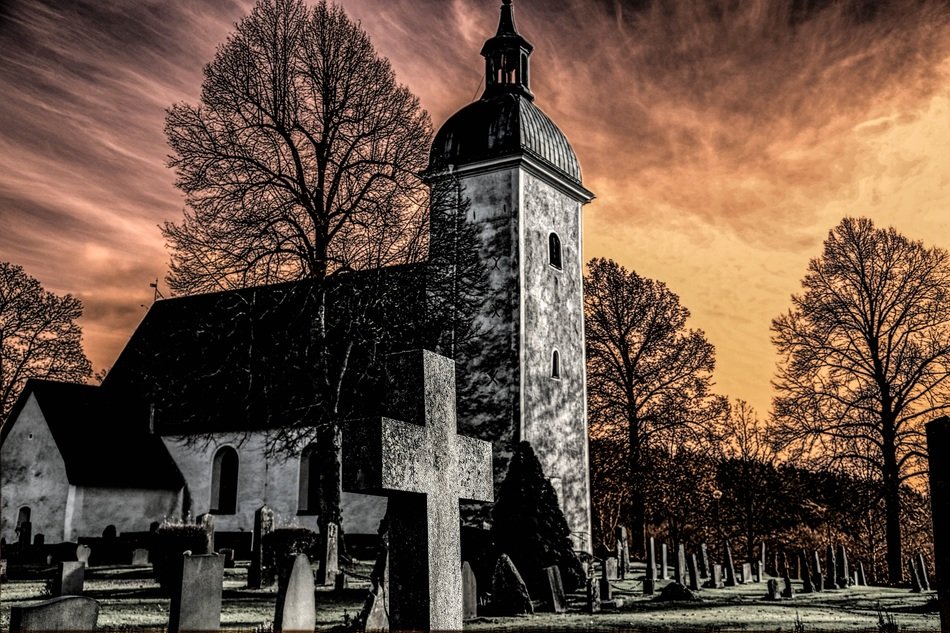 church and cemetery in grodlinge
