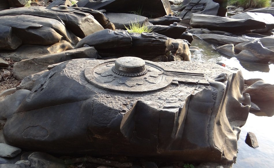 carved riverine rocks in sahasralinga, india, karnataka