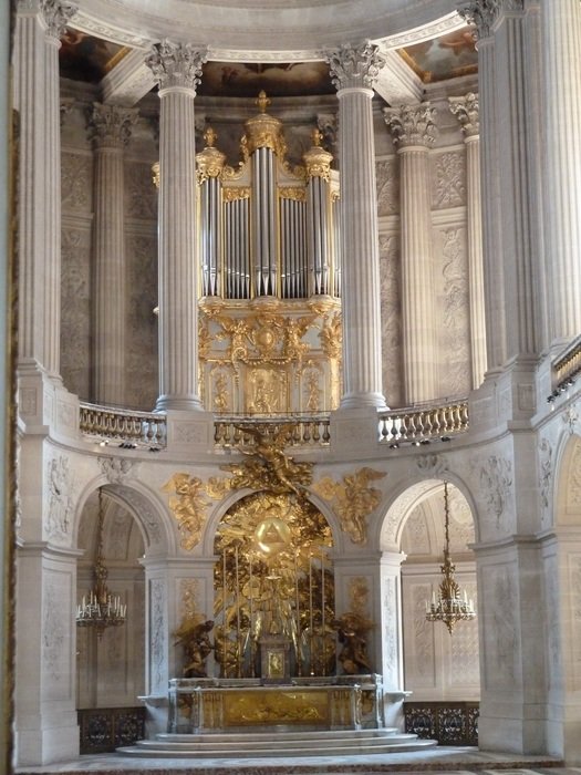 inside of versailles church