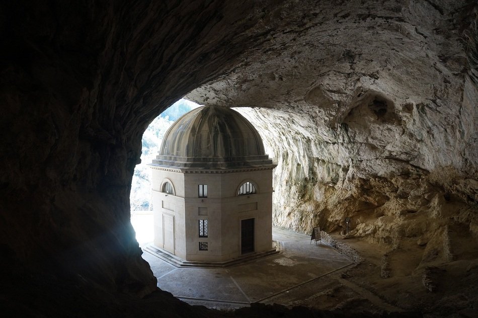 tiny temple of valadier in a cave