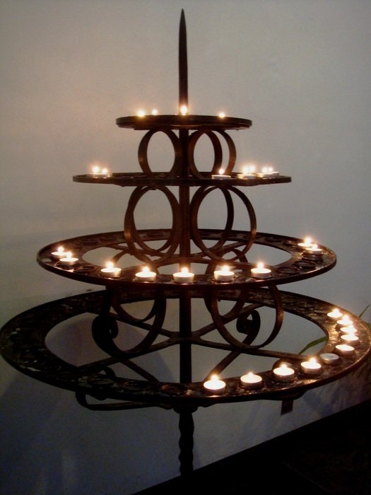 candles on a circles