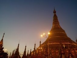 Paradise Shwedagon - 98 meter gilded stupa in Yangon