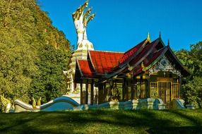 photo of the temple in Chiang Dao