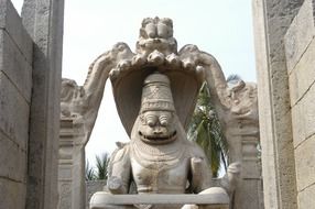 the temple Hampi stone statue