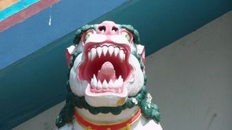 lion on buddhist temple