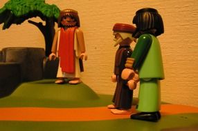 figures of jesus christ with the disciples