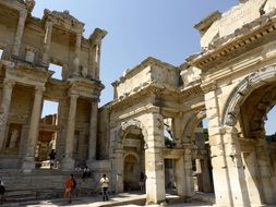 ancient roman temple ruins