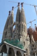 construction of sagrada de familia