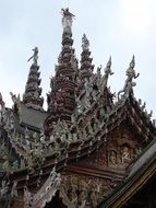 roof of the buddhist temple