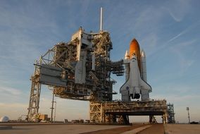 atlantis space shuttle on launch pad