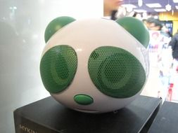 panda shaped radio
