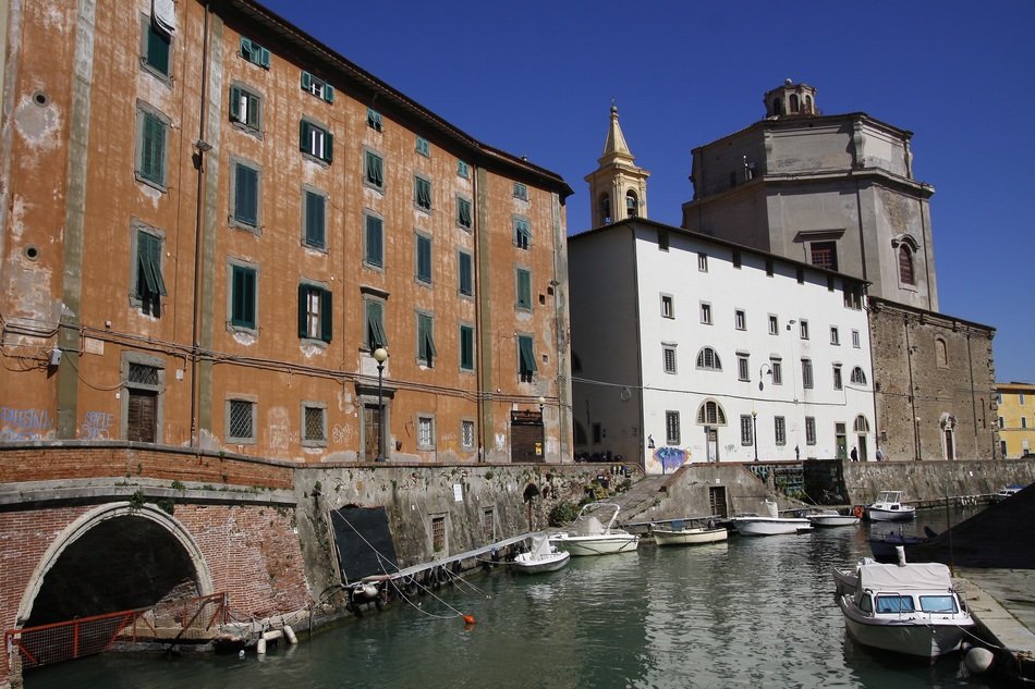 embankment in the area of Venice