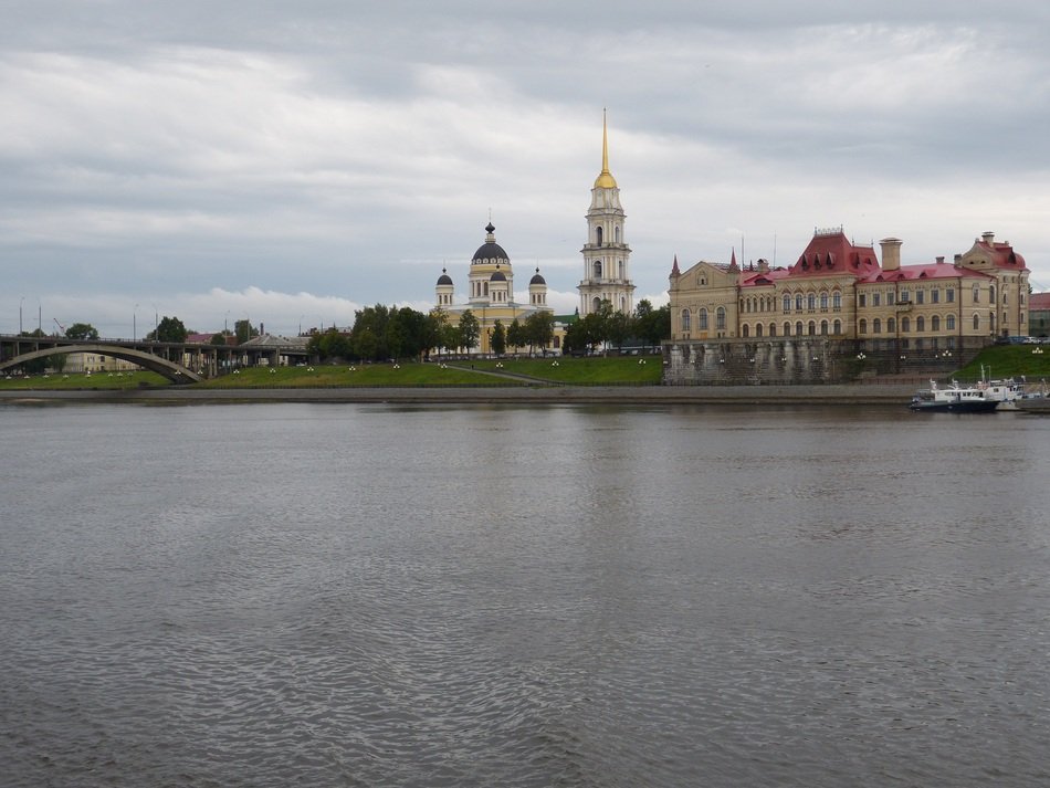 cruise along the Golden Ring in Russi