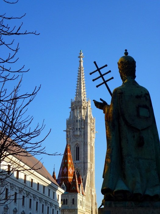 statue and church of our lady in Budapest