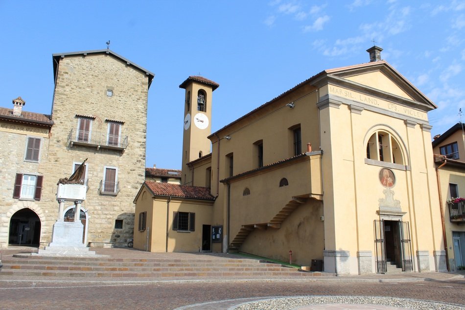landscape of the imbersago square