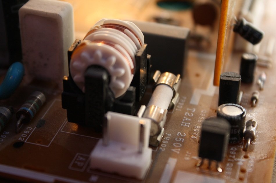 hedging coil circuit