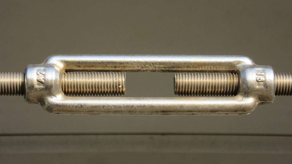 screws with clips
