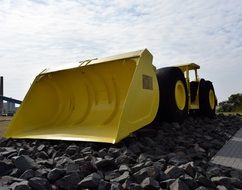 yellow wheel loader